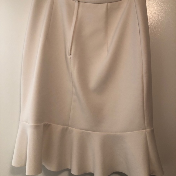 H&M white peplum skirt. Size 10. - Picture 3 of 4